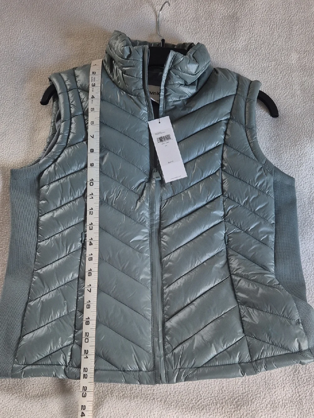 Calvin Klein Women's Autumn Green Quilted Puffer Vest, size M - Picture 10 of 13